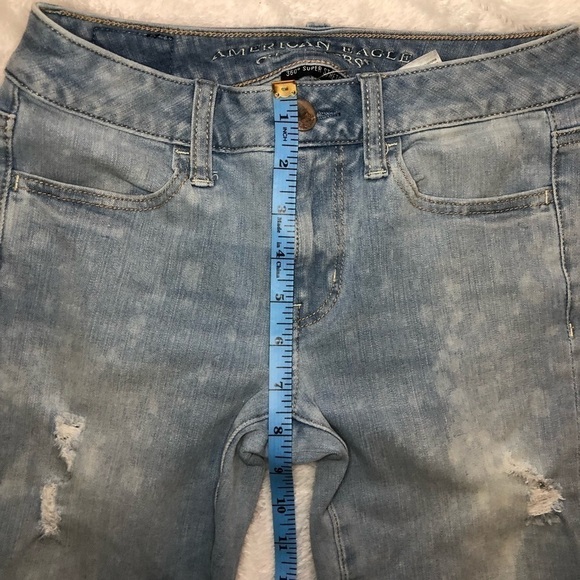 American Eagle Light Denim Distressed Jegging Jean - Picture 6 of 13